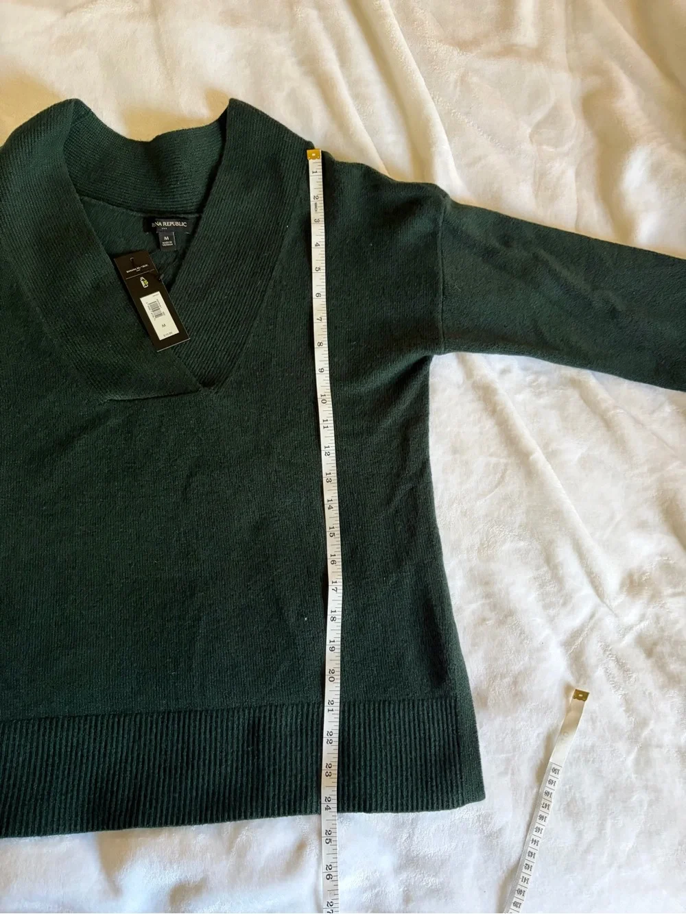 Banana Republic Deep Green V-Neck Sweater